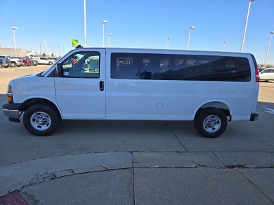 2025 Chevrolet Express Passenger 1LT