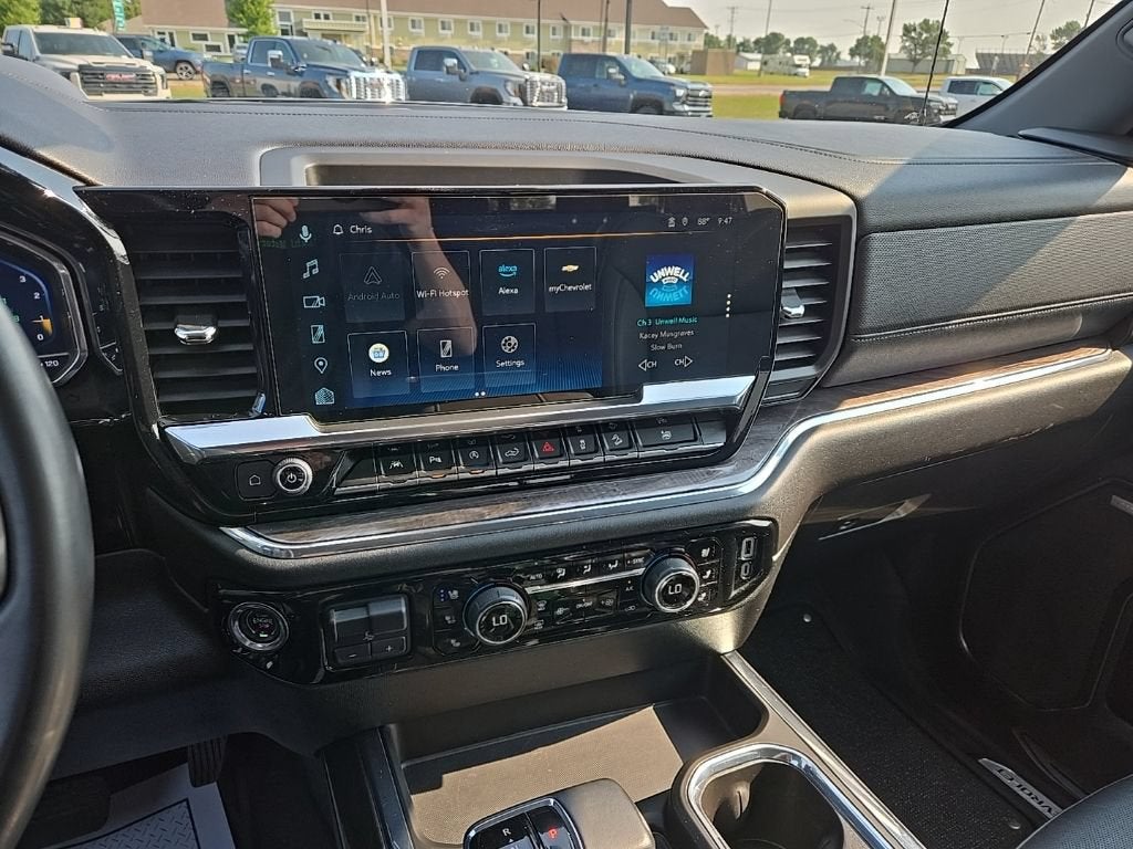 2024 Chevrolet Silverado 1500 LTZ