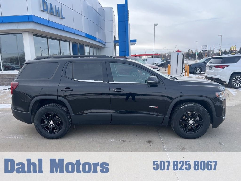 2023 GMC Acadia AT4