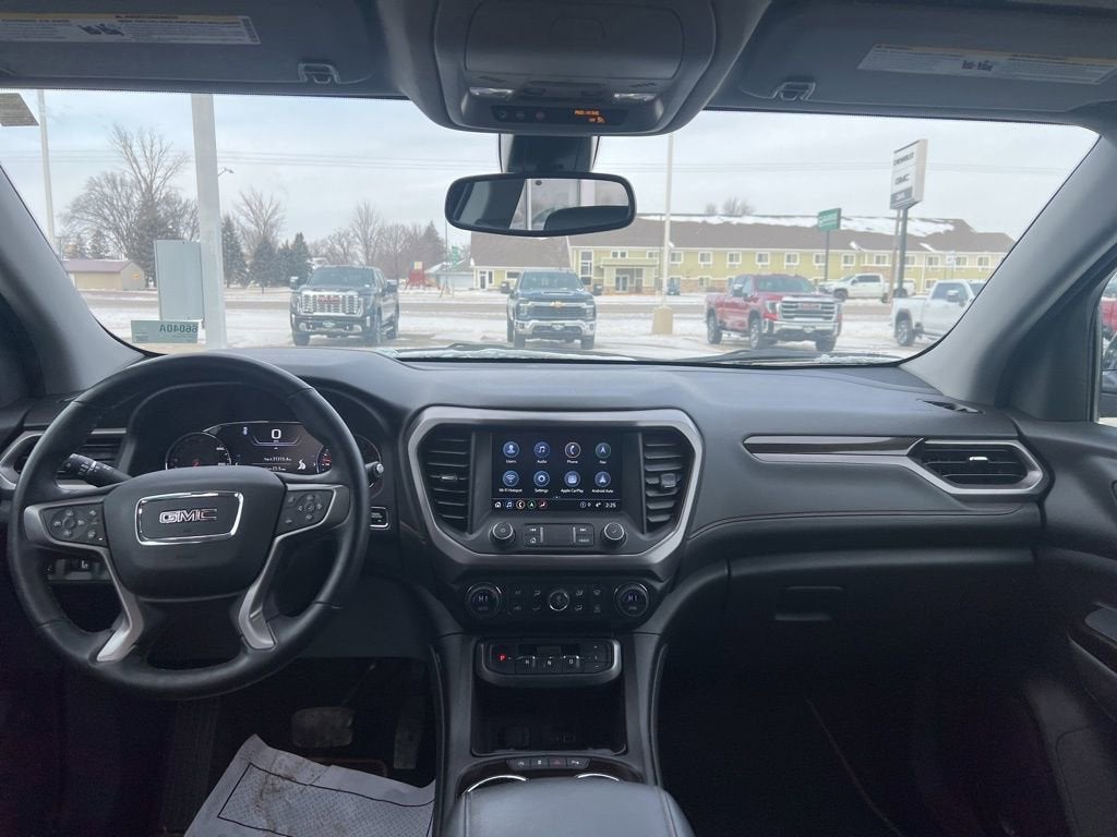 2023 GMC Acadia AT4