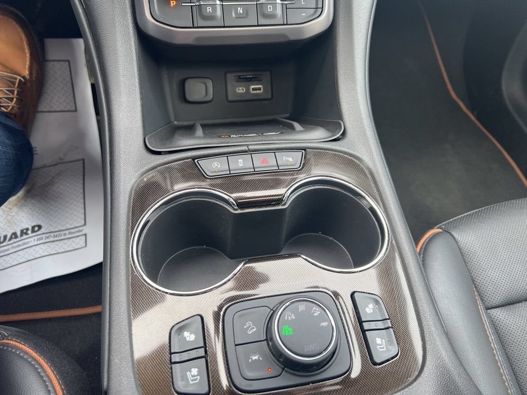 2023 GMC Acadia AT4