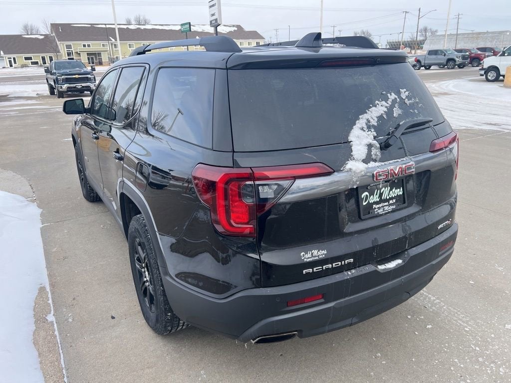 2023 GMC Acadia AT4
