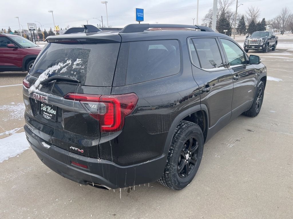 2023 GMC Acadia AT4