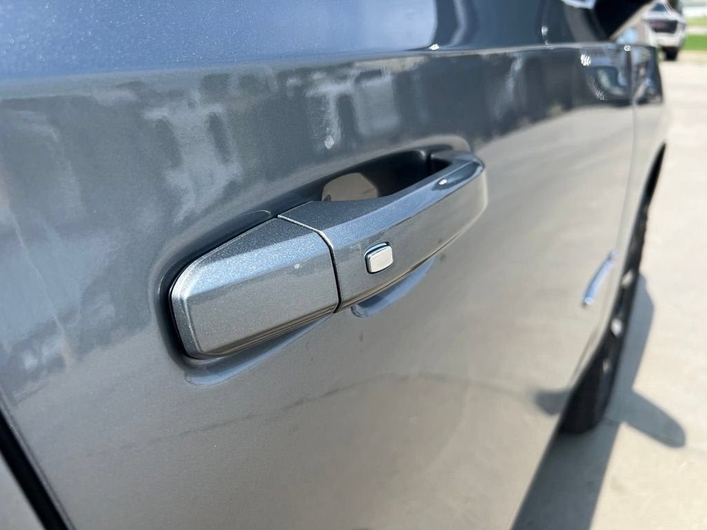 2026 GMC Yukon AT4 - Photo 11