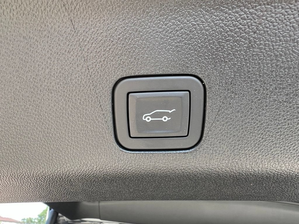 2026 GMC Yukon AT4 - Photo 15