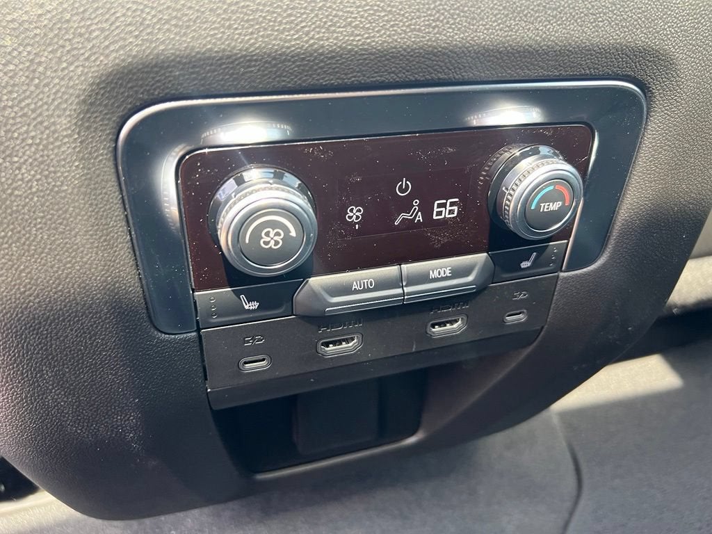 2026 GMC Yukon AT4 - Photo 21