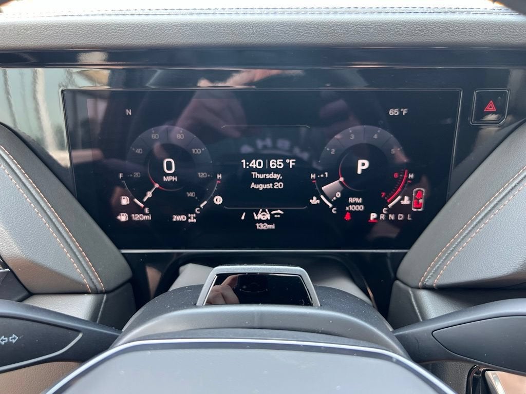 2026 GMC Yukon AT4 - Photo 32
