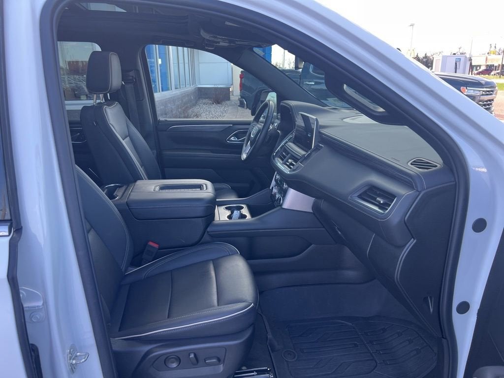2024 GMC Yukon XL SLT