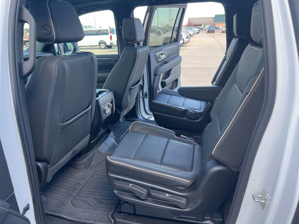 2024 GMC Yukon XL SLT