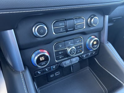 2024 GMC Yukon XL SLT