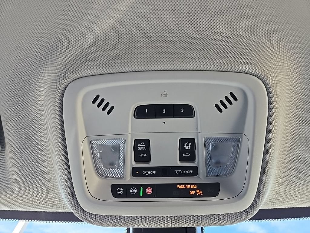 2021 Chevrolet Traverse Premier