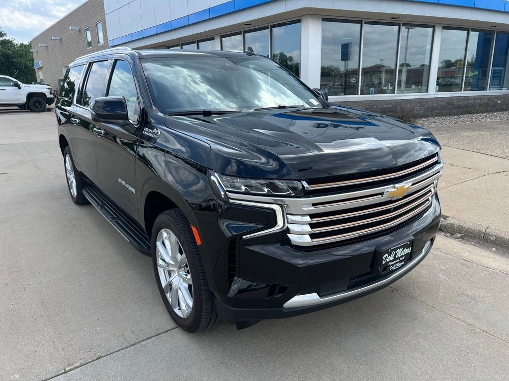 Used 2024 Chevrolet Suburban High Country with VIN 1GNSKGKL4RR397540 for sale in Pipestone, Minnesota