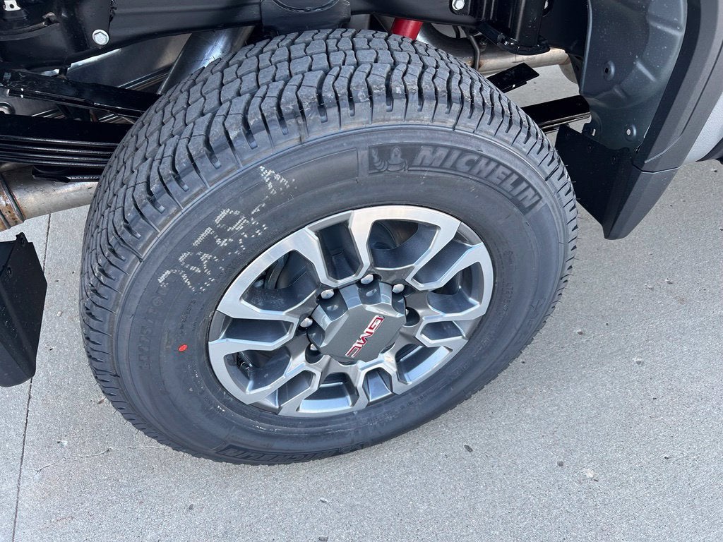 2026 GMC Sierra 3500HD SLE - Photo 10