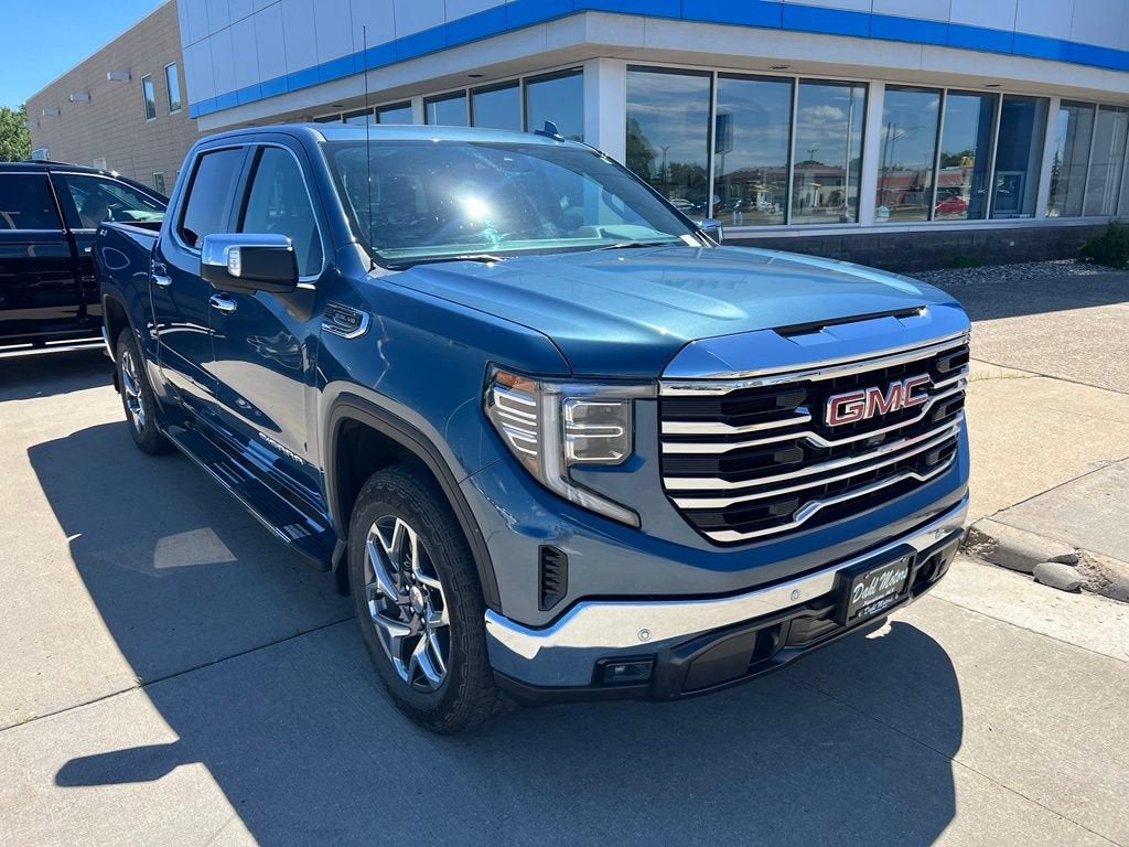 Used 2024 GMC Sierra 1500 SLT with VIN 1GTUUDED2RZ395896 for sale in Pipestone, Minnesota
