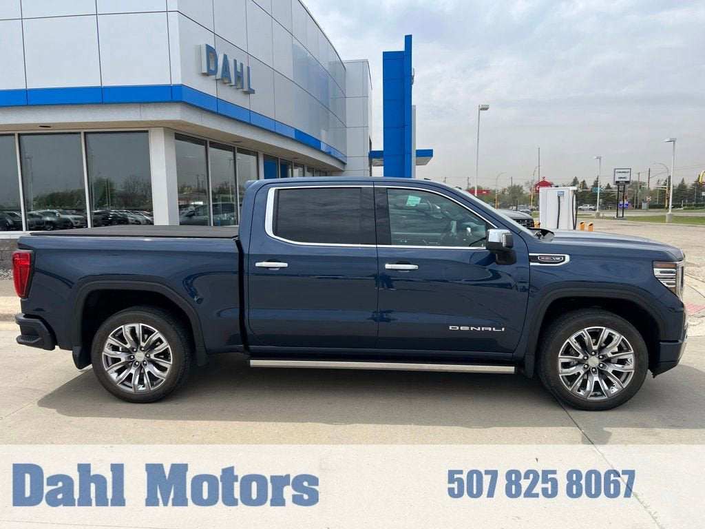 2023 GMC Sierra 4WD Crew Cab Short Box Denali's photo