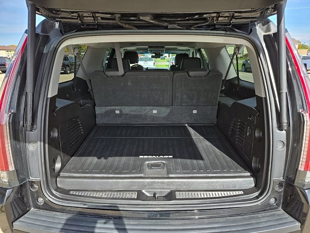2018 Cadillac Escalade ESV Luxury