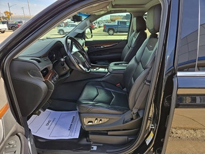 2018 Cadillac Escalade ESV Luxury
