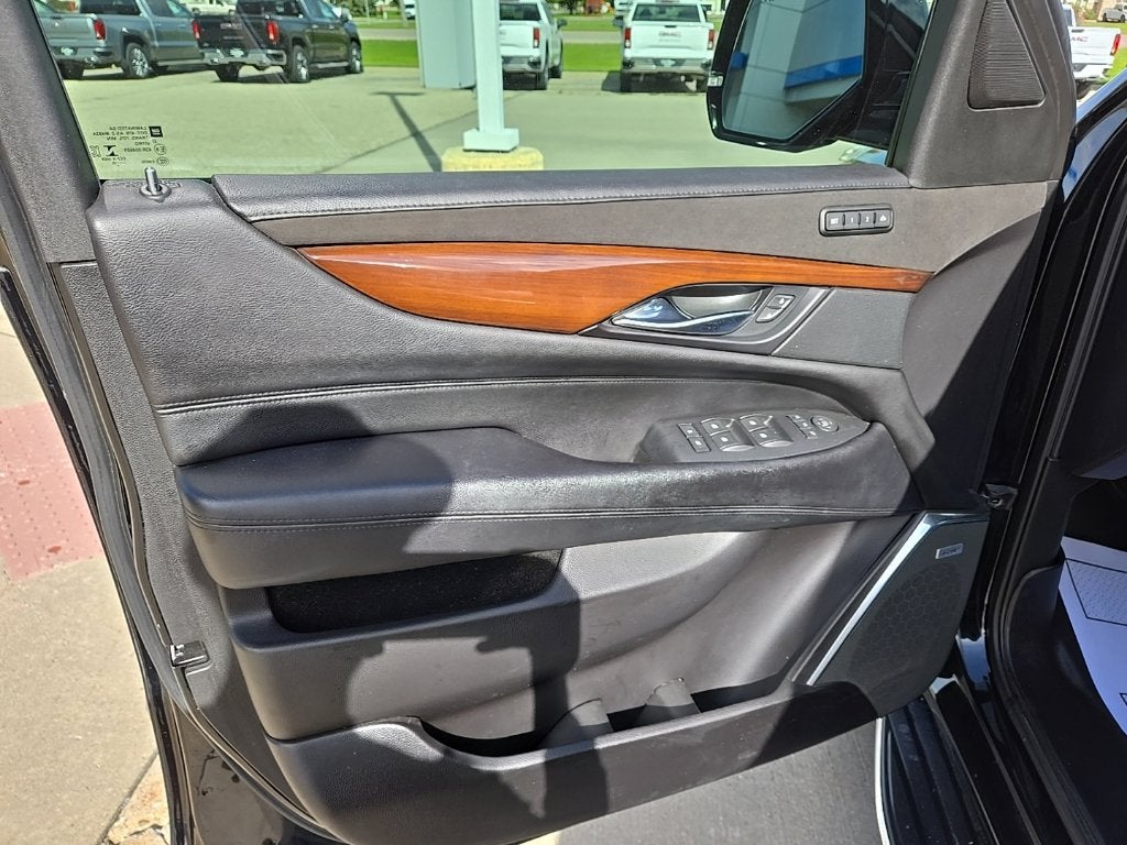 2018 Cadillac Escalade ESV Luxury