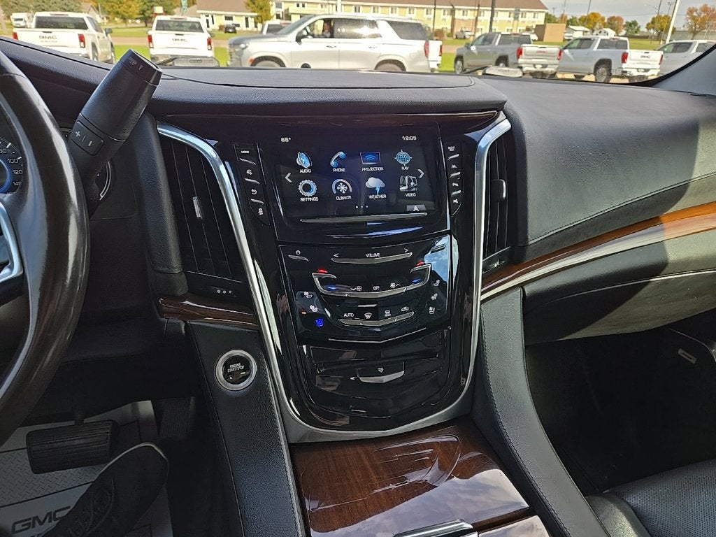 2018 Cadillac Escalade ESV Luxury