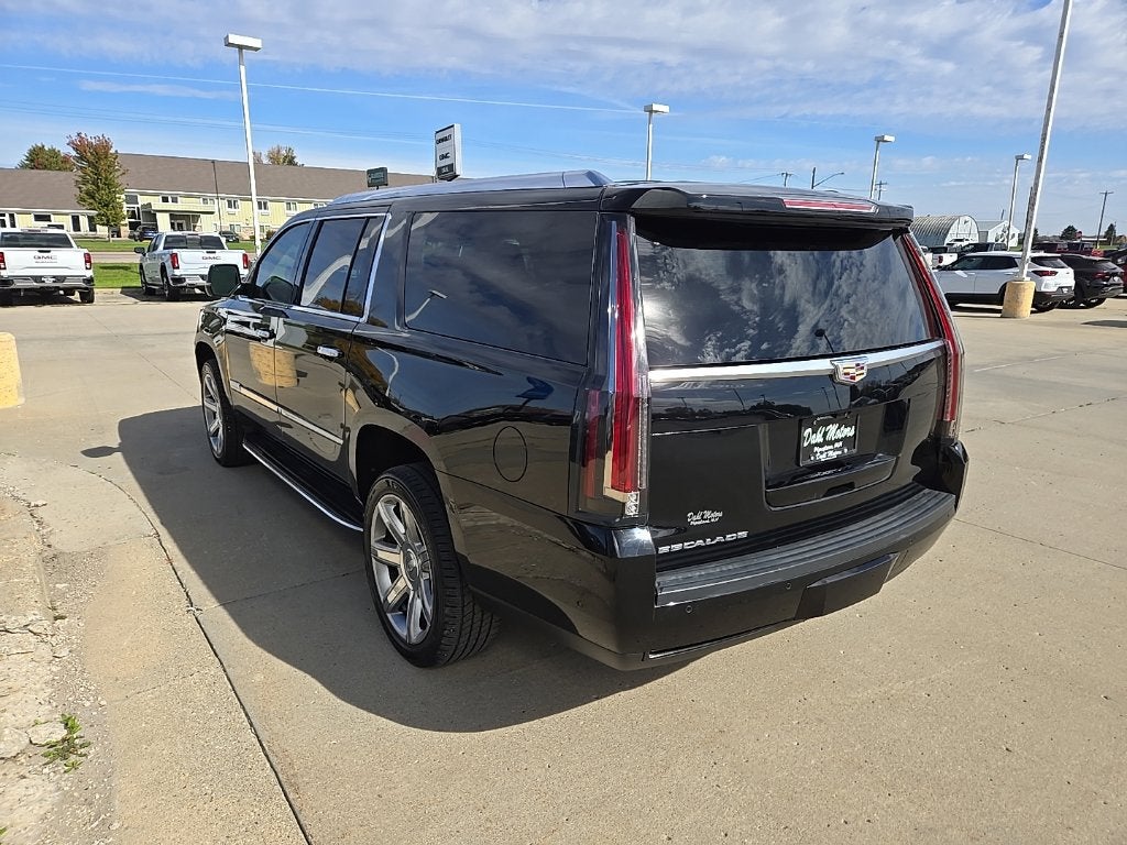2018 Cadillac Escalade ESV Luxury