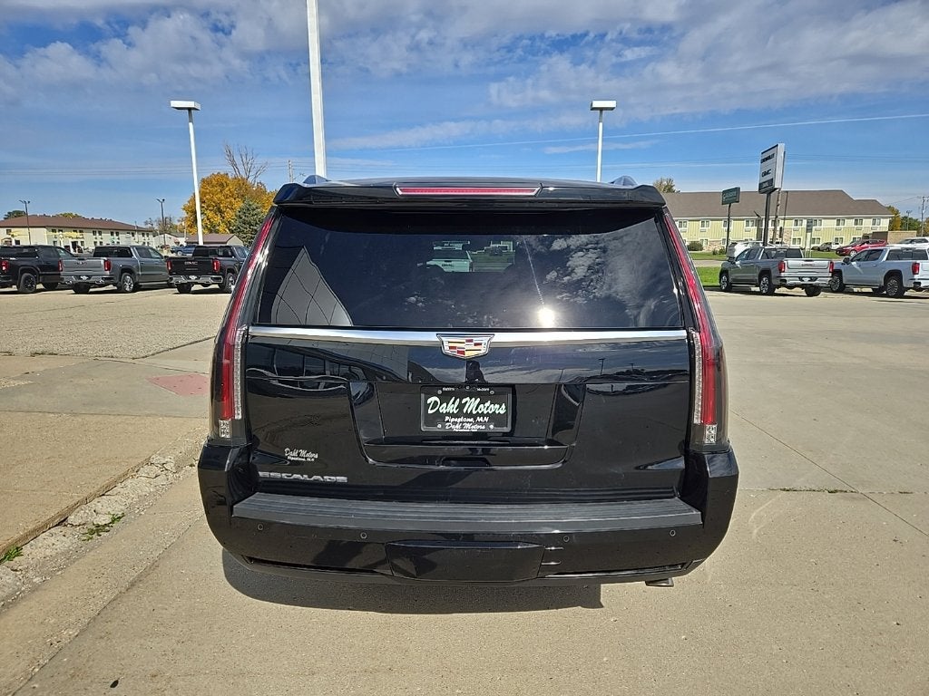 2018 Cadillac Escalade ESV Luxury