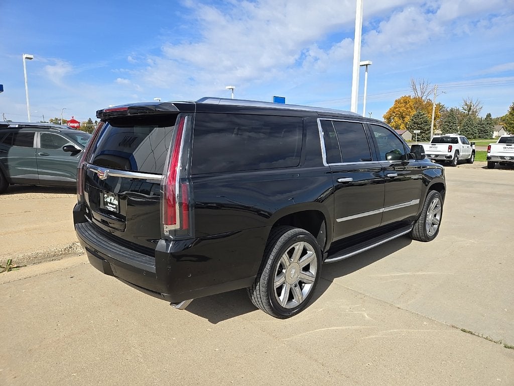 2018 Cadillac Escalade ESV Luxury