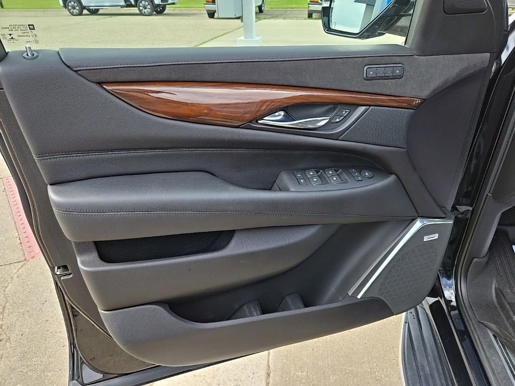 2019 Cadillac Escalade ESV Luxury