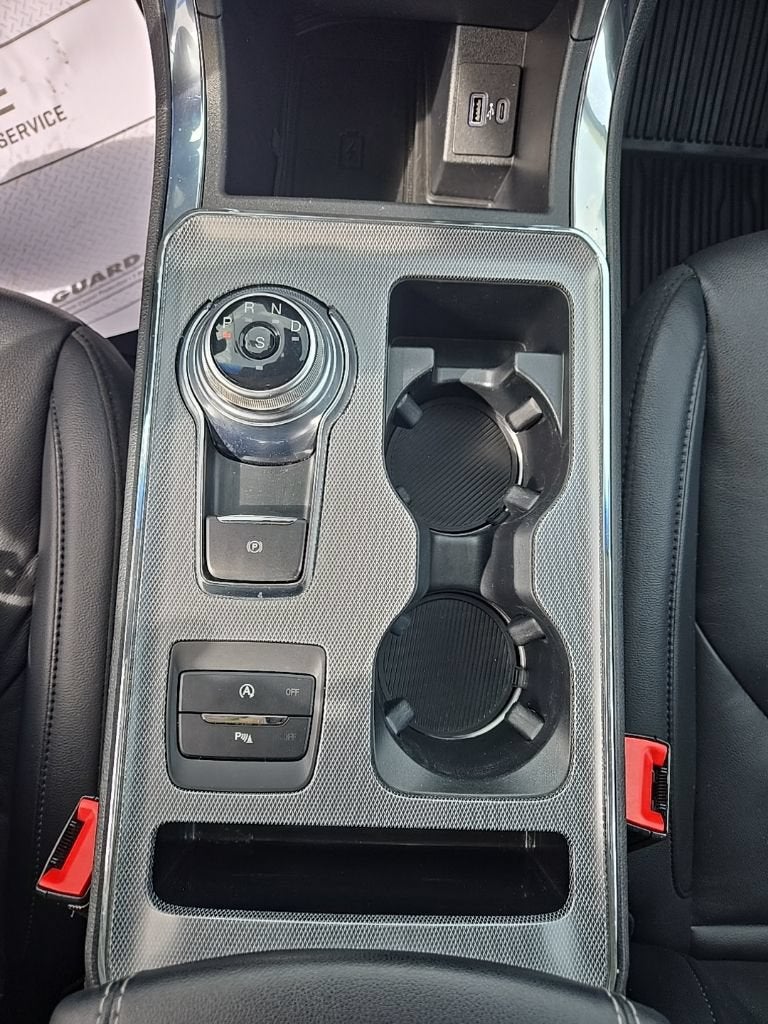 2022 Ford Edge Titanium