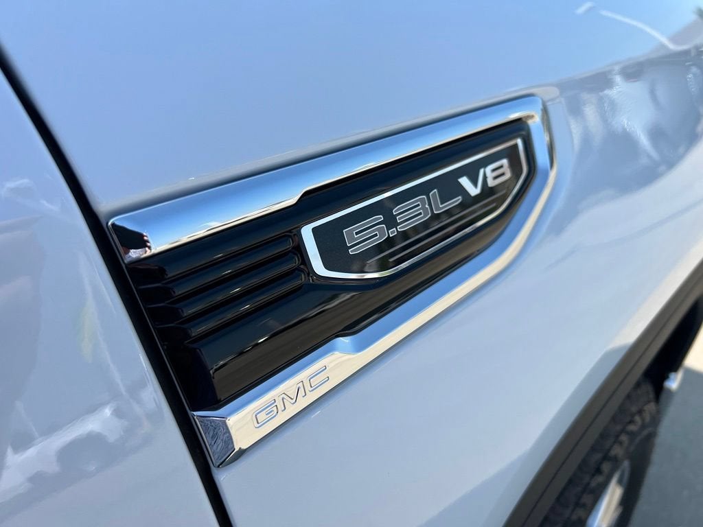 2026 GMC Sierra 1500 SLT - Photo 13