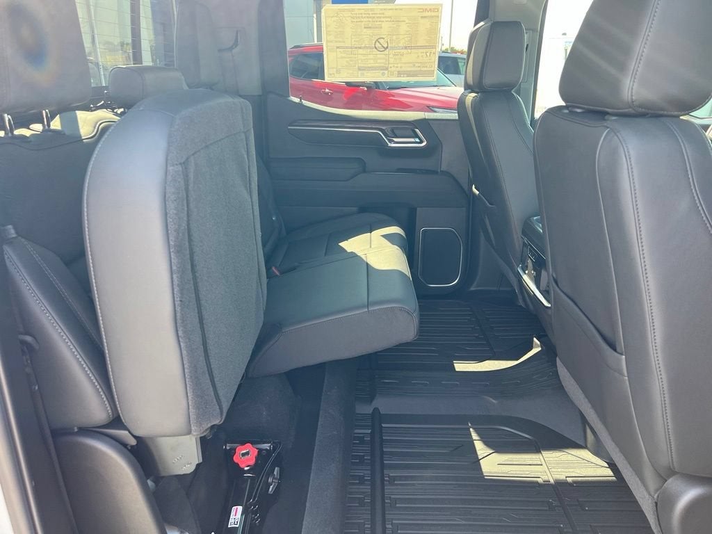 2026 GMC Sierra 1500 SLT - Photo 18