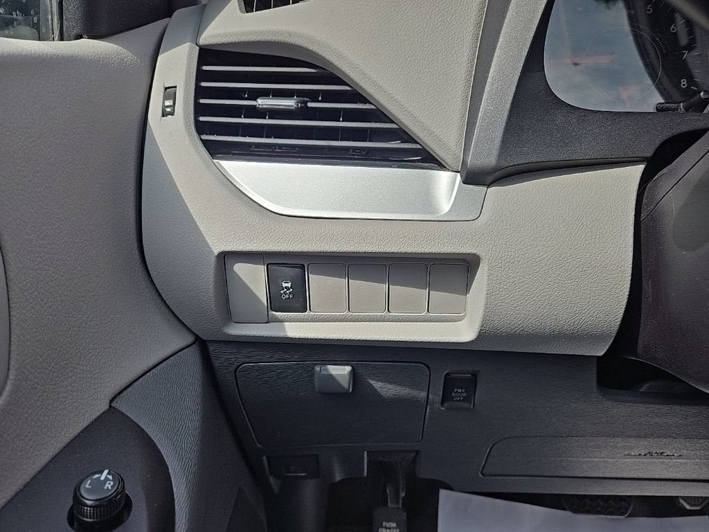 2017 Toyota Sienna LE