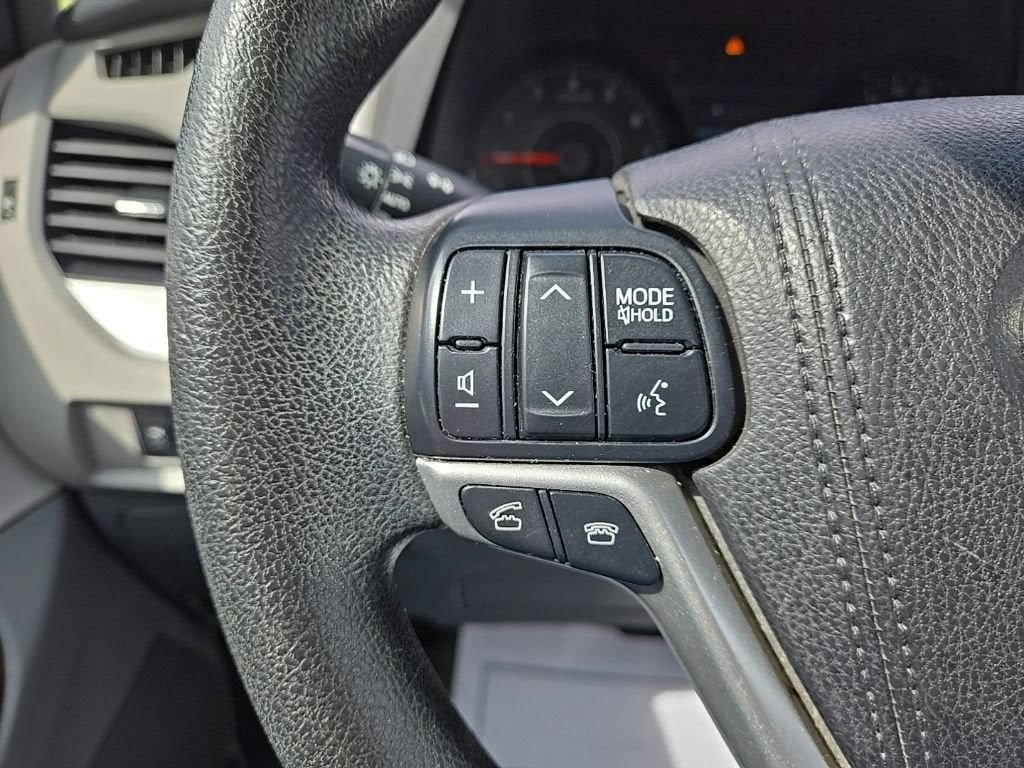 2017 Toyota Sienna LE